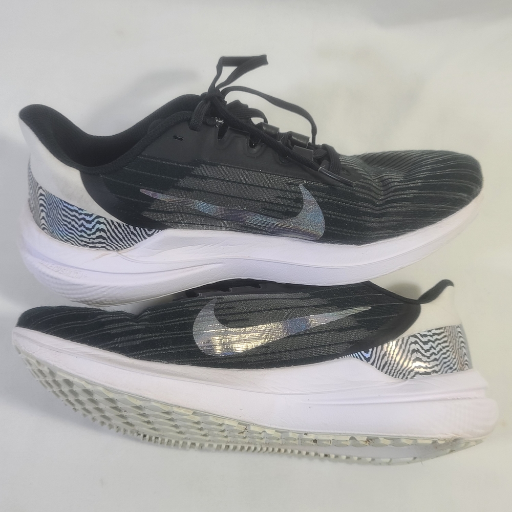 Nike Air Winflo 9 Women's Premium Soundwave Black White Running Shoes Size 8 - Picture 4 of 9